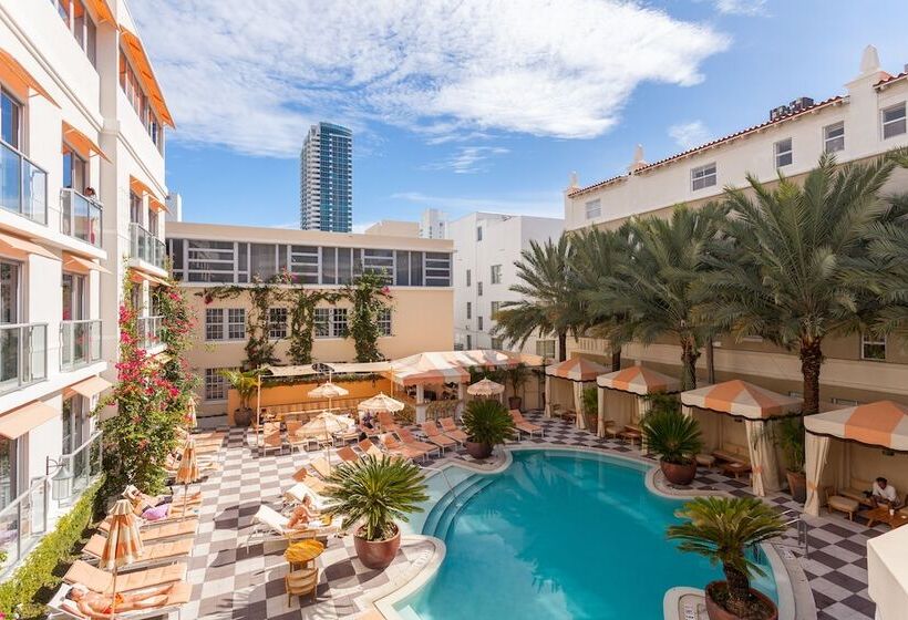 חדר סופריור נוף לבריכה, The Plymouth South Beach