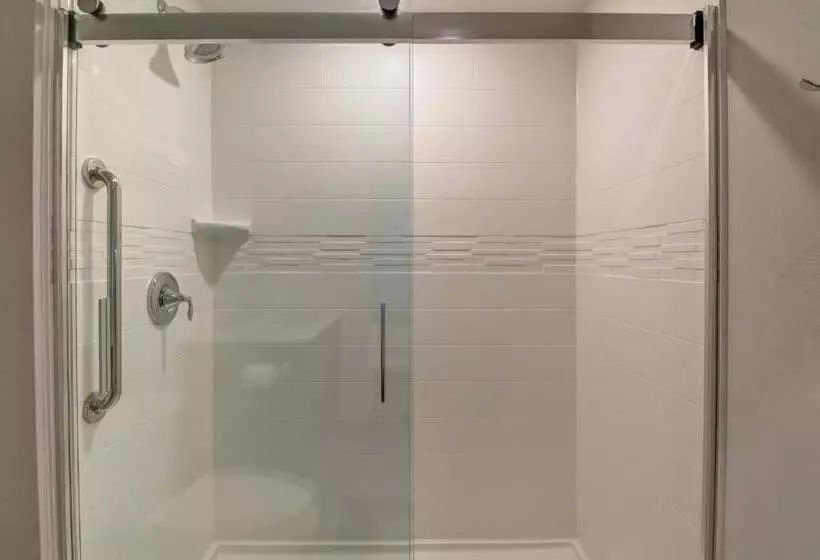 キングサイドベッドのスタンダードワンルーム, Towneplace Suites By Marriott Kincardine