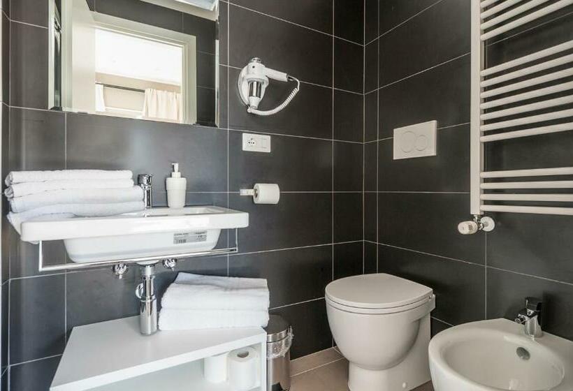 اتاق استاندارد, Happy Holiday In Rome B&b