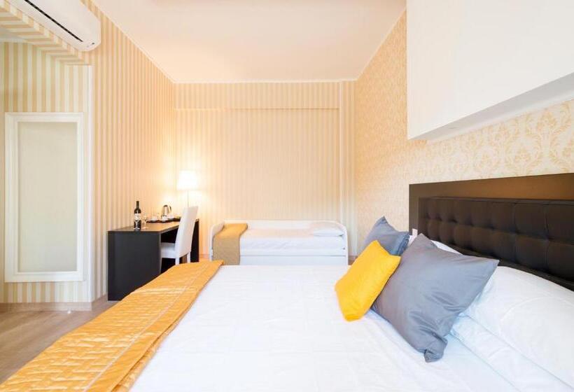 اتاق خانوادگی, Happy Holiday In Rome B&b