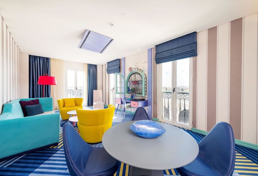 جناح, The Land of Legends Kingdom Hotel