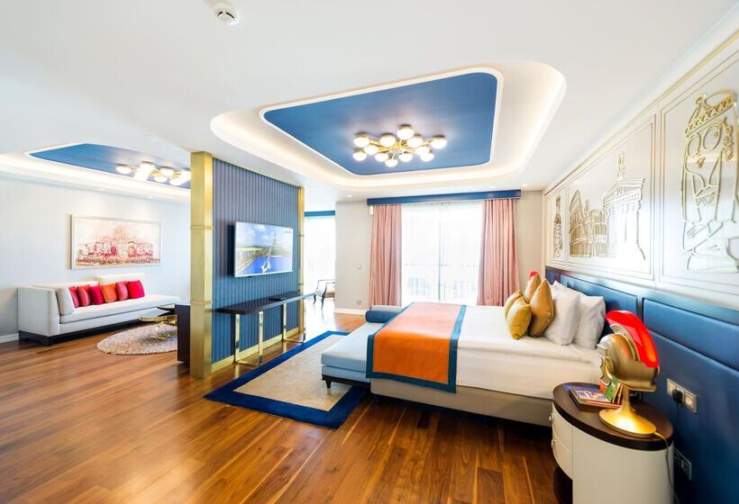 جناح, The Land of Legends Kingdom Hotel