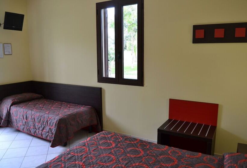 Номер Стандарт Трехместный, Resort Villa Hermosa