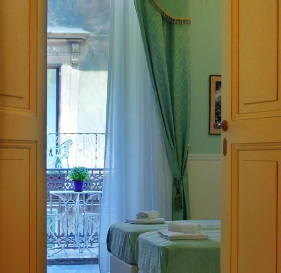 غرفة قياسية مزوَّدة بشُرفة, Bellini Inn Deluxe