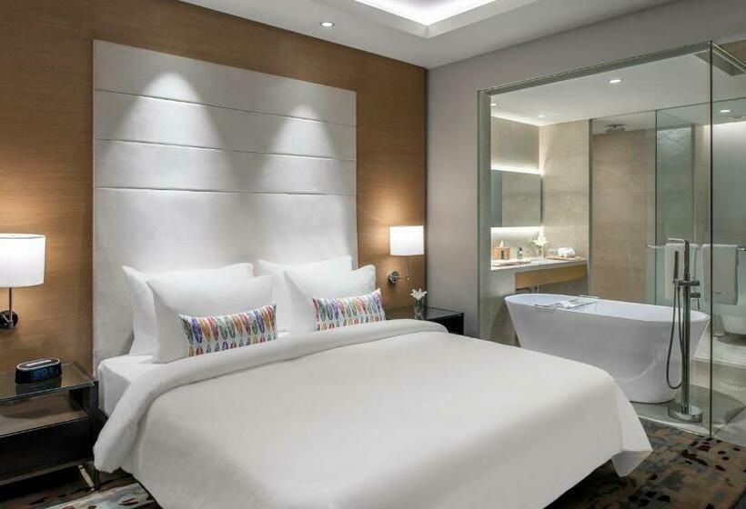 Номер Deluxe, Feathers  A Radha Hotel, Chennai