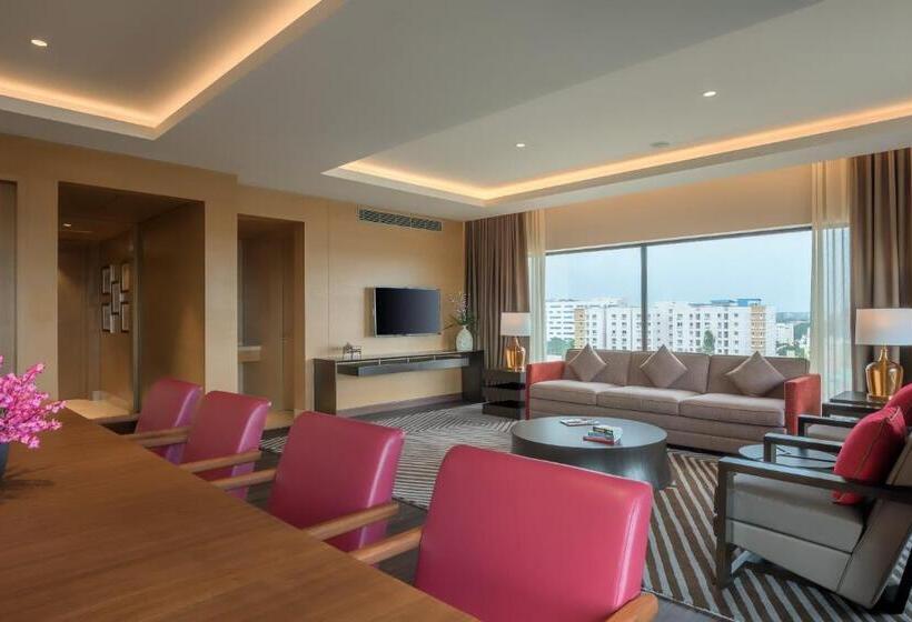 جناح رئاسى, Feathers  A Radha Hotel, Chennai