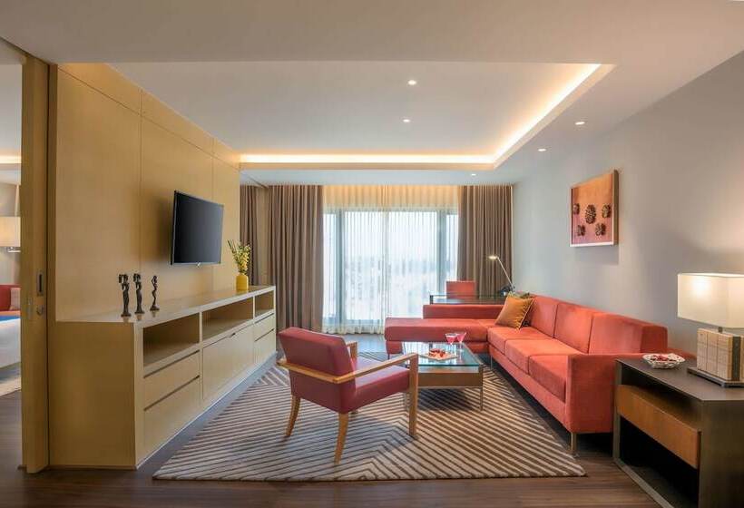 سوییت, Feathers  A Radha Hotel, Chennai