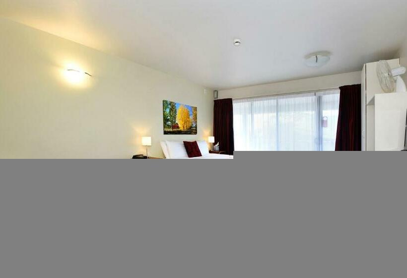 اتاق استاندارد با تخت بزرگ برای معلولان, Gladstone Motel