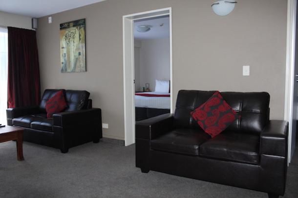 آپارتمان 2 خوابه, Gladstone Motel