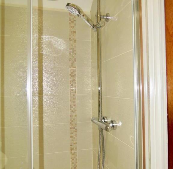 اتاق استاندارد چهار تخته, Glendale Bed And Breakfast, Cushendall