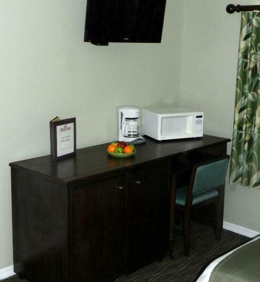 إستوديو قياسى, Alhambra Villas