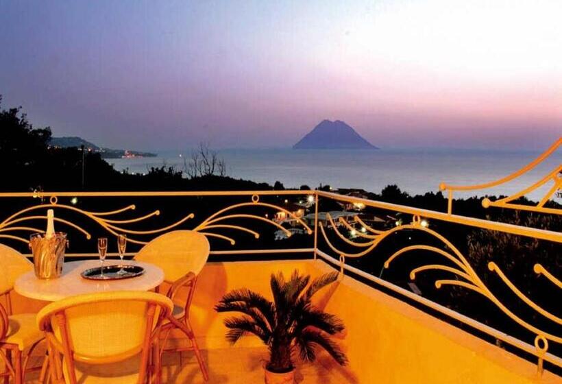 سوییت جونیور با چشم‌انداز دریا, Blu Tropical Resort