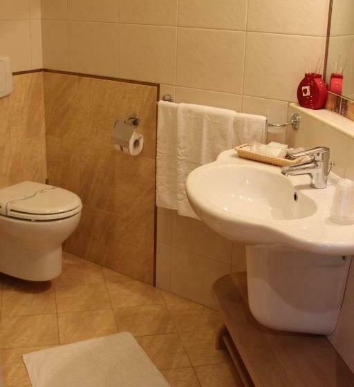 舒适三人间, Blu Tropical Resort