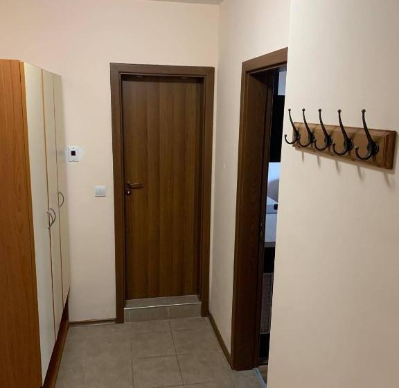 סטודיו סטנדרט עם מרפסת, Cantilena Complex