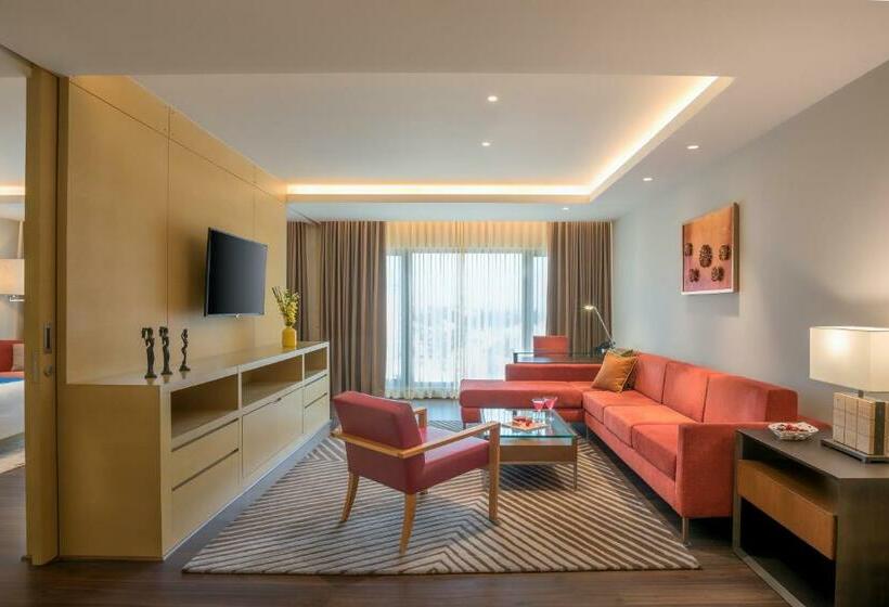 Люкс, Feathers  A Radha Hotel, Chennai