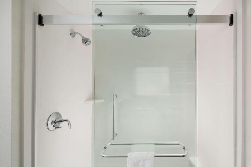 סטודיו פרמיום, Hampton Inn & Suites Dallas Downtown