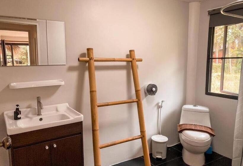 بنجلو ديلوكس, Leeloo Paradise