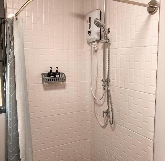 بنجلو ديلوكس, Leeloo Paradise