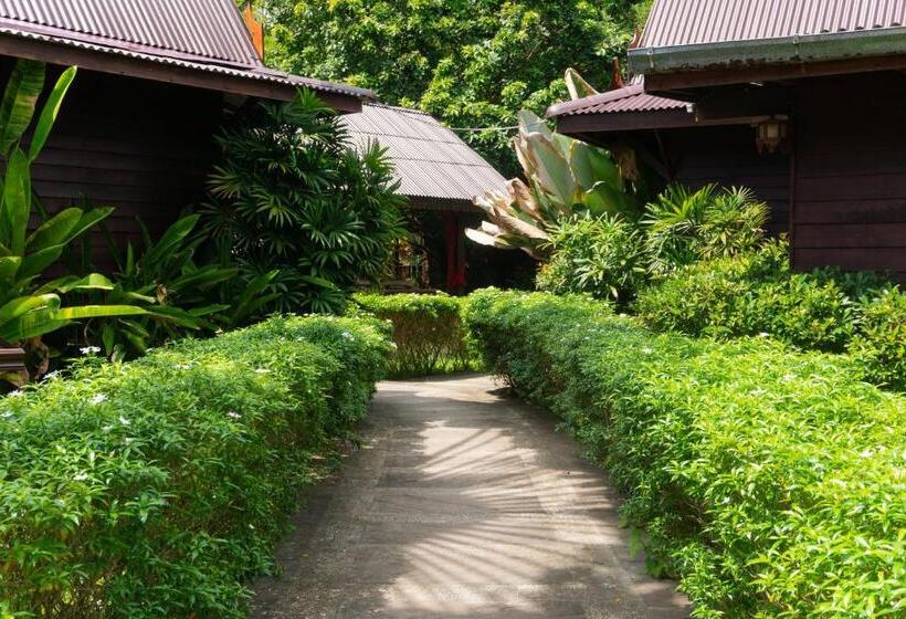 بنجلو عائلى, Leeloo Paradise