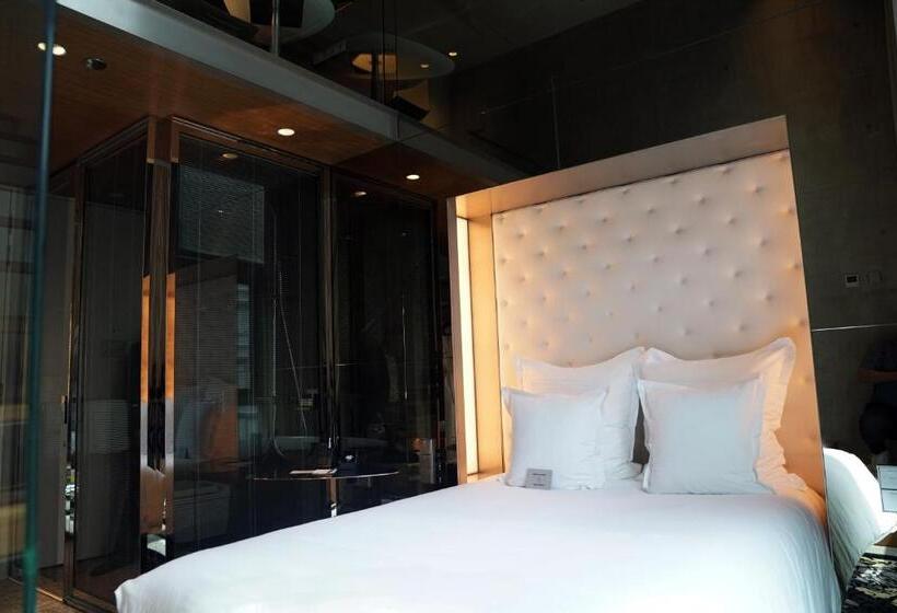 Standard Room, M Social Singapore