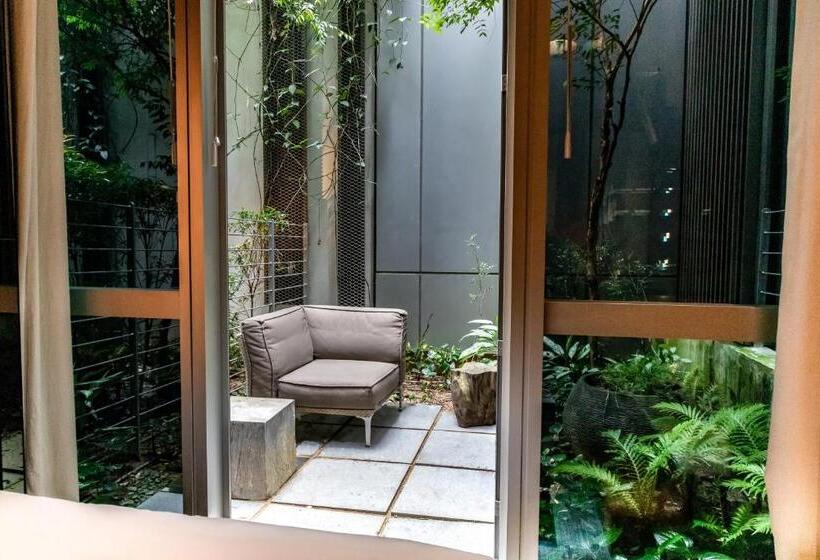 Standard Room with Terrace, M Social Singapore