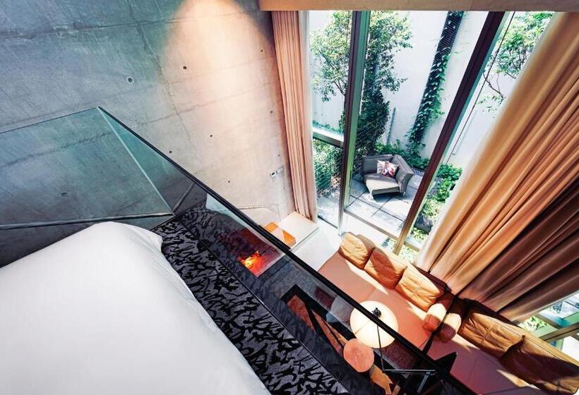 Standard Room with Terrace, M Social Singapore
