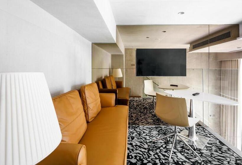 Standard Room, M Social Singapore