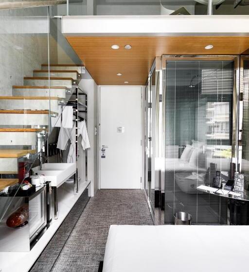 Standard Room, M Social Singapore