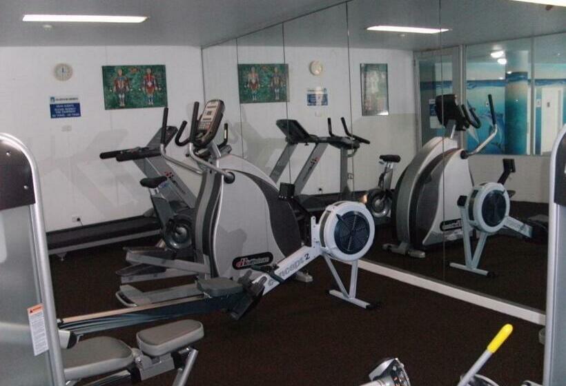 اتاق لوکس خانوادگی, Mariner Shores Club