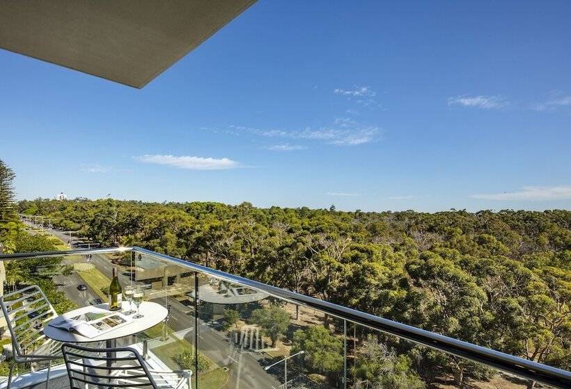 エクゼクティブワンルーム, Quest Kings Park