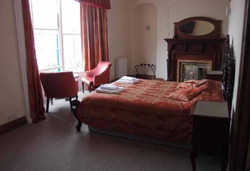 اتاق لوکس با چشمانداز دریا, Royal Britannia