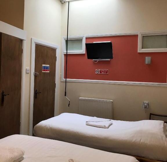 اتاق خانوادگی, Royal Britannia