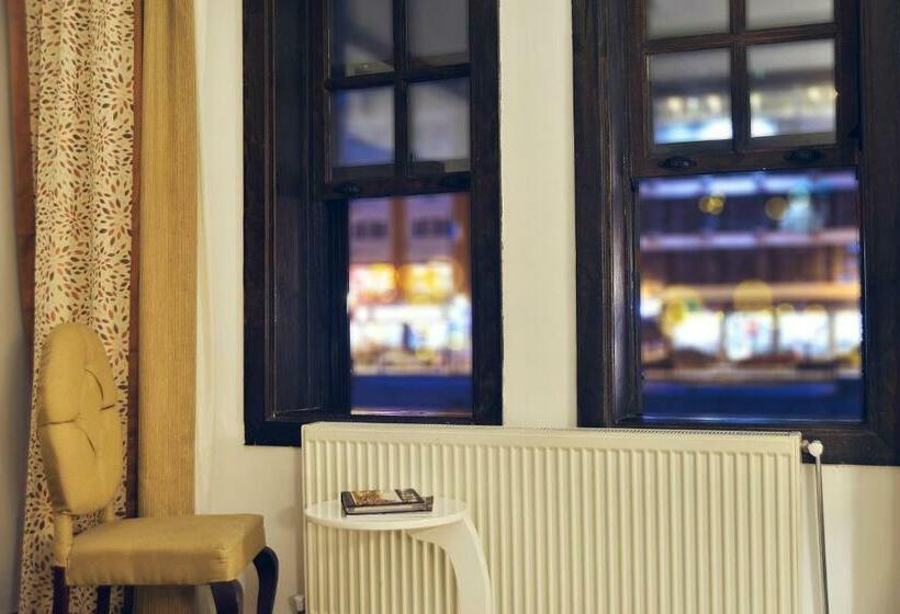 اتاق استاندارد, Uluhan