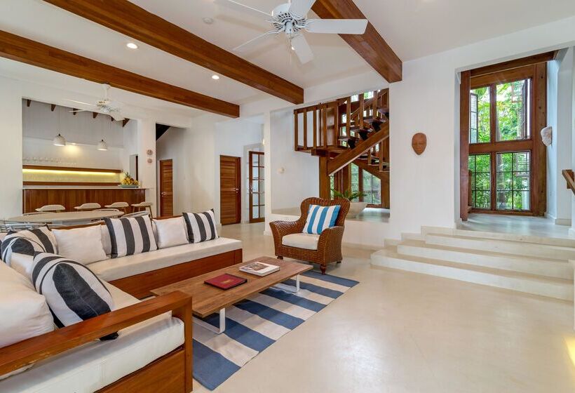 ویلای 5 خوابه, Idle Awhile Beach