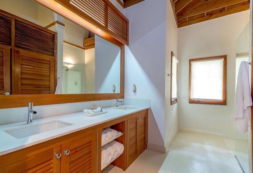 ویلای 5 خوابه, Idle Awhile Beach