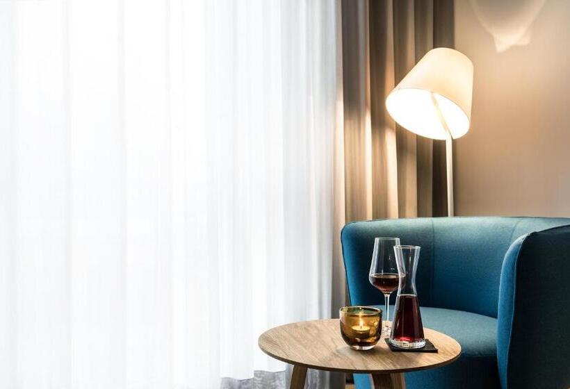 带露台的小型套房, Maximilians Boutique Hotel Landau