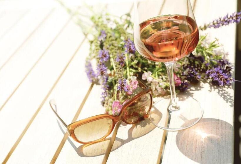 带露台的小型套房, Maximilians Boutique Hotel Landau