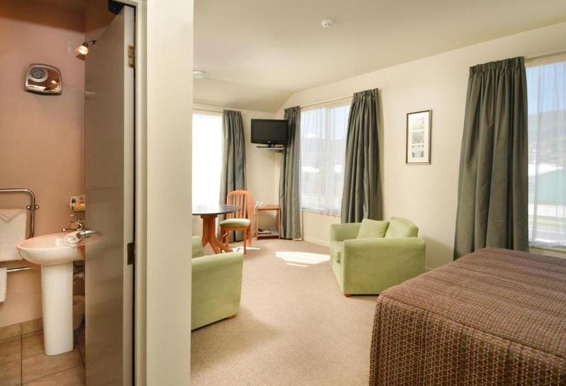 استودیوی استاندارد, Parkside Motel