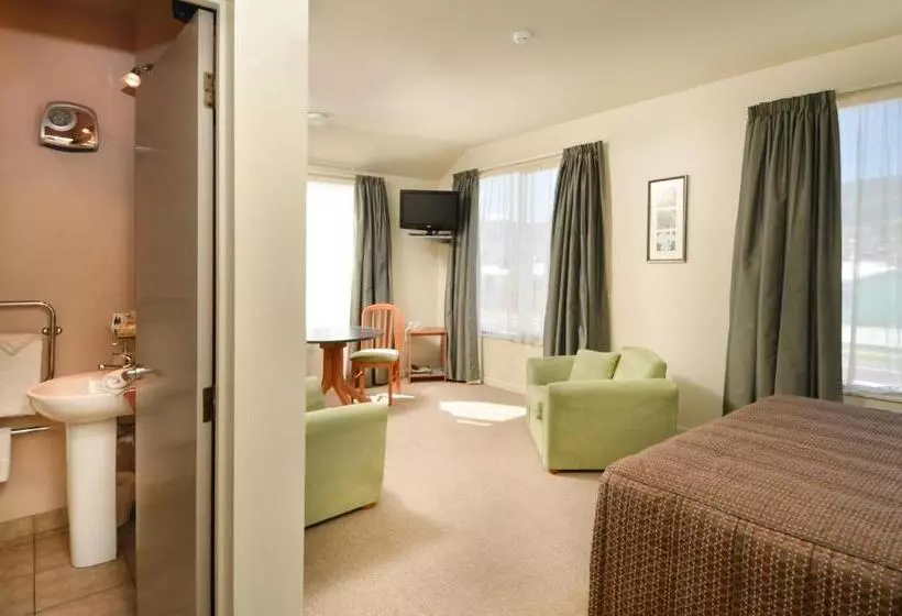 Standard-studio, Parkside Motel