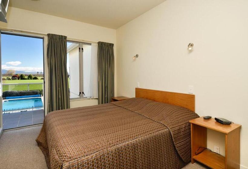 آپارتمان 2 خوابه, Parkside Motel