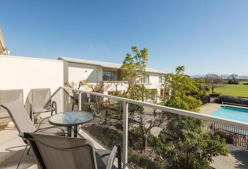 آپارتمان 2 خوابه, Parkside Motel