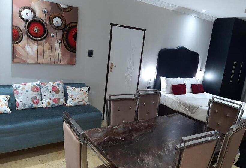 חדר משפחתי, Lodge Bellagio