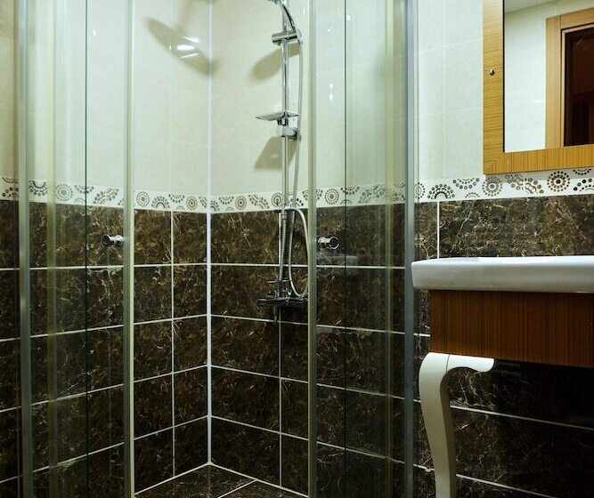 اتاق استاندارد یک نفره, Uluhan