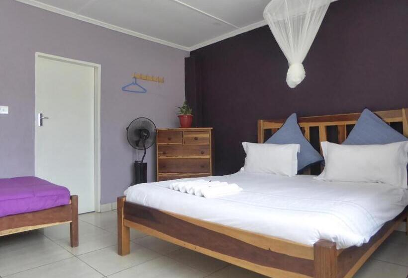 اتاق استاندارد, Natwange Backpackers