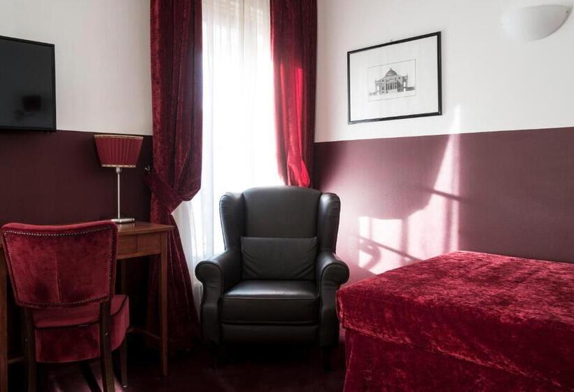 سوییت جونیور, Antico Hotel Vicenza