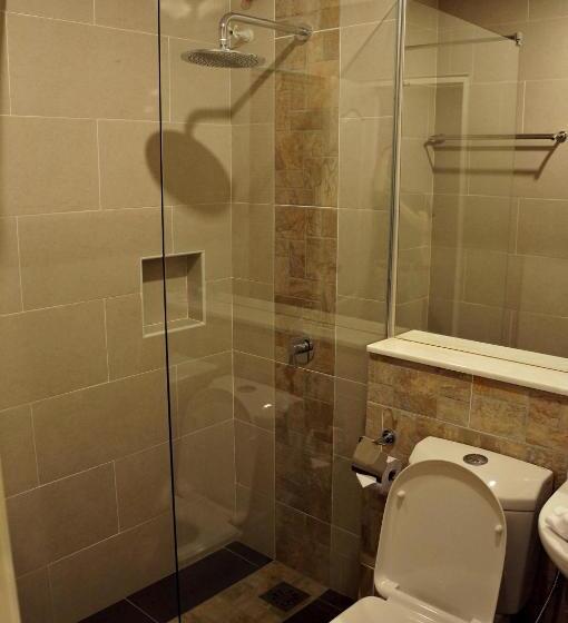 اتاق لوکس با تخت بزرگ, Art Cottage Boutique