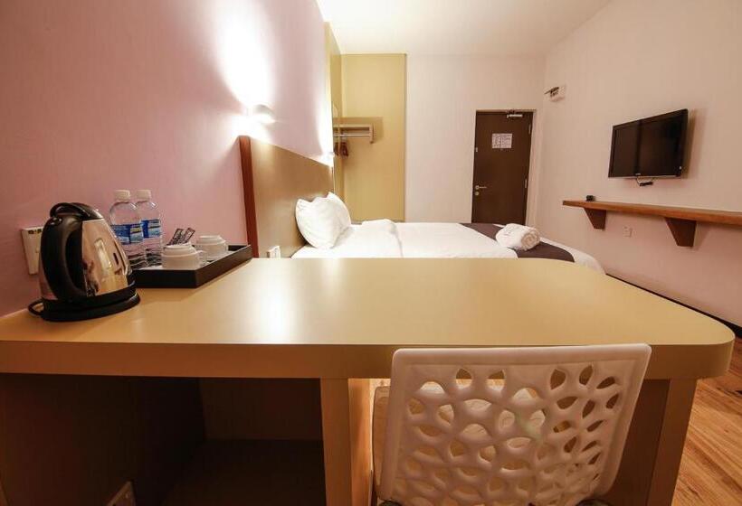 سوییت اجرایی, Art Cottage Boutique