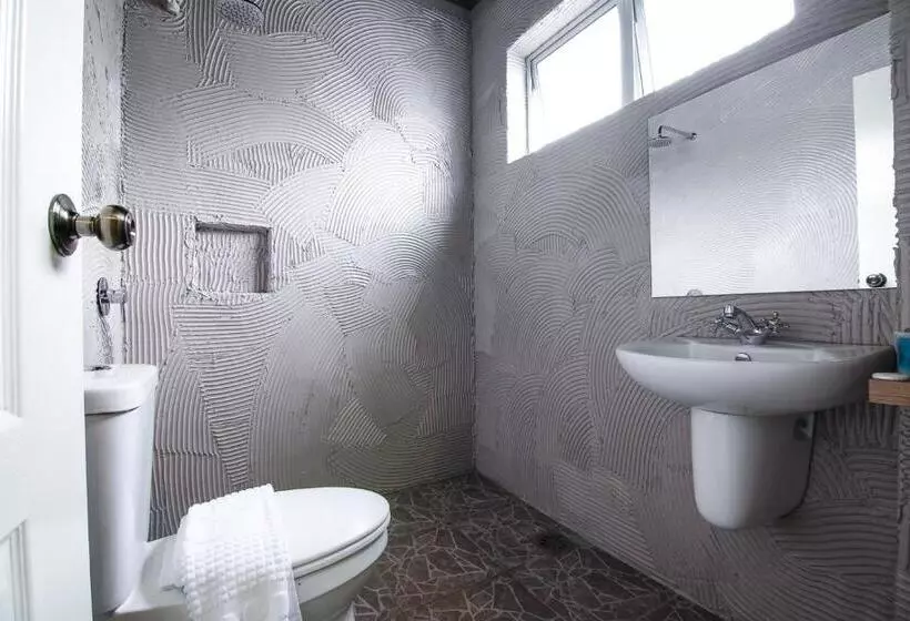 اتاق استاندارد یک نفره, Art Cottage Boutique