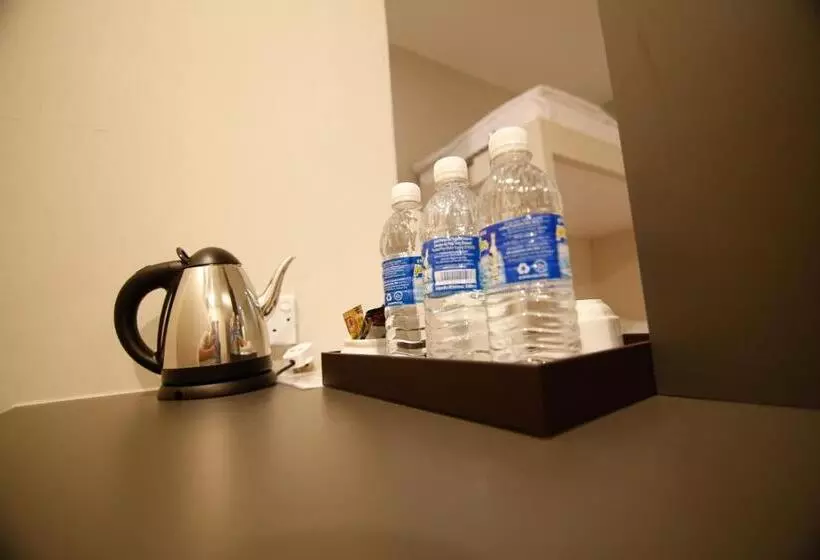 اتاق خانوادگی, Art Cottage Boutique