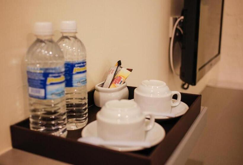 اتاق خانوادگی, Art Cottage Boutique